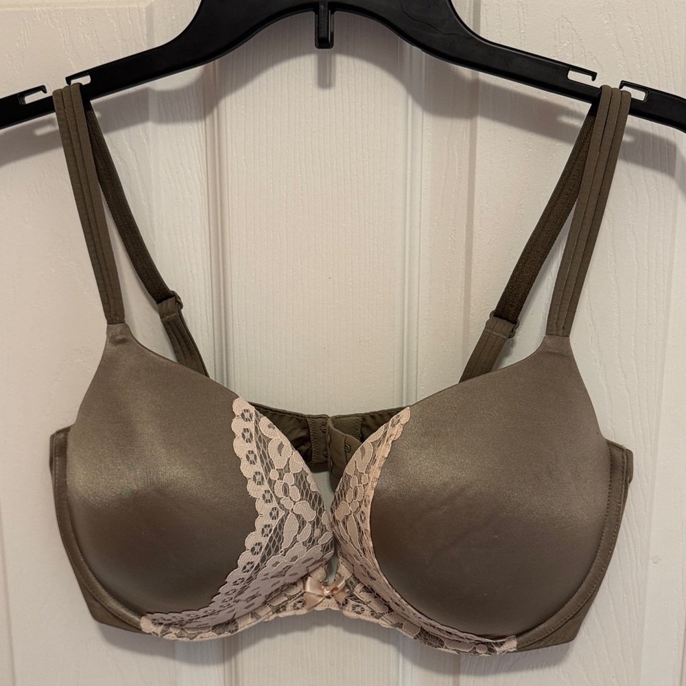 Victoria's Secret Very Sexy Taupe Push-up Bra